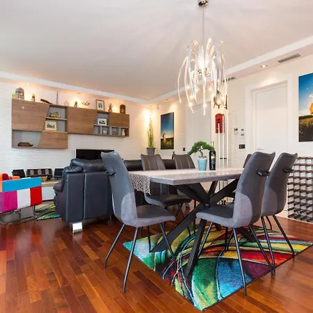 Apartment Carmen *